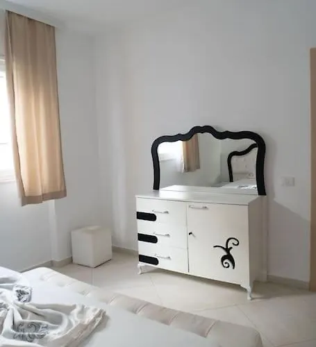 Bluapartments 3,shengjin Seaview Апартаменты